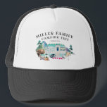 Familien-Wiedersehen-Campings-Straßen-Reise Truckerkappe<br><div class="desc">Aufmachung einer Vintagen Lagerszene, um dem rustikalen Charme hinzuzufügen. Ändern Sie den Familiennamen und das Datum, um es Ihre Selbst kundenspezifisch anfertigen zu lassen. Dieser Entwurf erlischt nie von der Art. Vervollkommnen Sie für Familien-Fotos, Wiedersehen-Partys, Straßenreisen und mehr. Fügen Sie Ihre kundenspezifische Benennung diesem Entwurf, indem Sie die Kästen verwenden...</div>