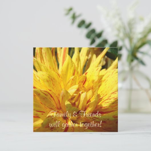 Familienfreunde versammeln sich! Einladungen Dahli (Stehend Vorderseite)