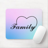 Familienherz vor einem pastellfarbenen Hintergrund Mousepad (Mit Mouse)