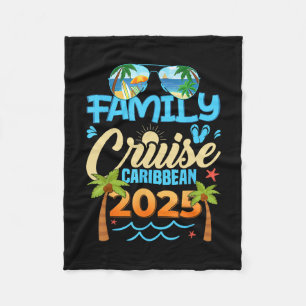 Familienkreuzfahrt Karibik 2025 passender Urlaub 2 Fleecedecke