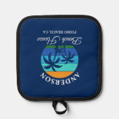 Familienname Beach House Sun Palm Trees Blue Topflappen (Vorderseite)