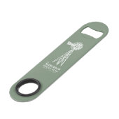 Familienname Farm Rustic Windmill Sage Green Speed Flaschenöffner (Rückseite Schrägansicht)