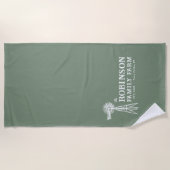 Familienname Farm Rustic Windmill Sage Green Strandtuch (Vorderseite)