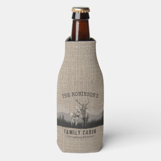 Familienname Hütte Hirsche Kiefernwald Burlap Flaschenkühler (Flaschenvorderseite)