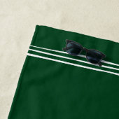 Familienname Lake House Trees Forest Green White Strandtuch (Beispiel)