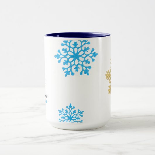 Familienname Moderner Weihnachtsbaum & glitzernder Tasse (Zentrum)