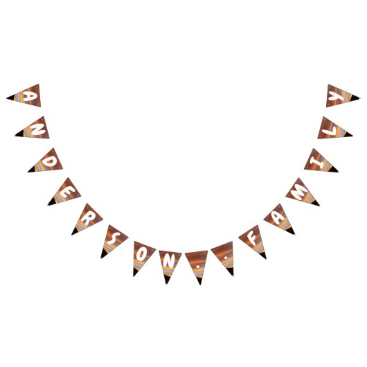 Familienname Orange Yellow Sunset Behind Mountains Wimpelkette (Alle)