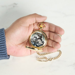 Familienoase Serene Wolf in idyllischer Natur Armbanduhr