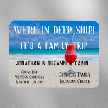 Familienreise Custom Beach Deep Schiff personalisi Magnet<br><div class="desc">This design was created though digital art. It may be personalized in the area provide or customizing by choosing the click to customize further option and changing the name, initials or words. You may also change the text color and style or delete the text for an image only design. Kontakt...</div>