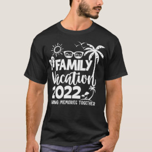 Familienreise Sommerurlaub Strand 2022 Vintag Lov T-Shirt