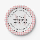 Familienrezepte Red Gingham Monogram Pappteller (Vorderseite)