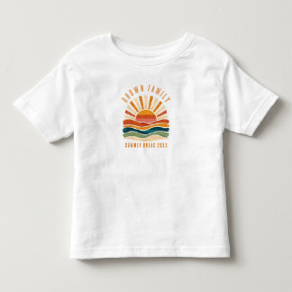 Familientreffen Sommeruntergang Strand Kleinkind T-shirt