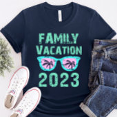 Familienurlaub 2023. Familienpassende Ferien T-Shirt