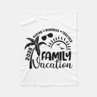 Familienurlaub 2025 Strand passende Familie Sommer
