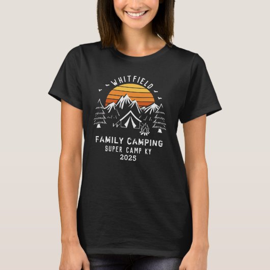 Familienurlaub Matching Camping Personalisiert T-Shirt (Vorderseite)