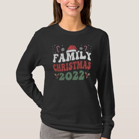 Family Christmas 2022 Groovy Matching Santa Elf S T-Shirt (Vorderseite)