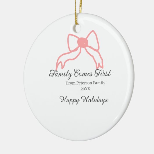 Family comes first red bow family name holidays keramik ornament (Links)
