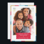 FAMILY FOTO Modernes Mindest-Grenze Rotes Gold Bla Feiertagskarte<br><div class="desc">per kat massard >>> WWW.SIMPLYSWEETPAPERIE.COM<<< An elegant card design featuring quote that you can change yourself! White geometric border on the backside, giving you the opportunity to handwrite a personal message or place a full portrait photo. NOTE >> Kontaktieren Sie mich kat@simplysweetpaperie.com wenn Sie Hilfe benötigen, um Ihre Fotos perfekt...</div>