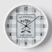 Family Lake House Oars Fish White Kariert Uhr (Vorderseite)