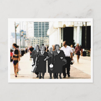 Family on boardwalk postkarte