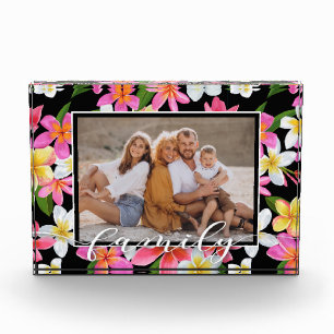 FAMILY Script Overlay Tropical Floral Fotoblock