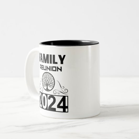 Family Wiedersehen 2024 Ansammlung Meeting Familie Zweifarbige Tasse (Vorderseite Links)