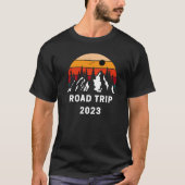 Family Wiedersehen Road Trip 2023 Mountain Sunset T-Shirt (Vorderseite)