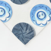 Fancy blaue Nähknöpfe auf weißem Muster Fleecedecke (Ecke)