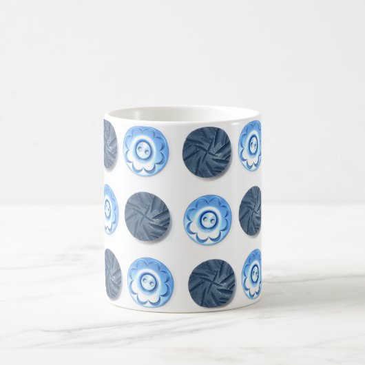 Fancy Blue Sewing Buttons on White Pattern Kaffeetasse (Mittel)