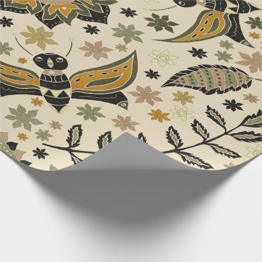 Fancy Moths and Flowers Geschenkpapier (Ecke)