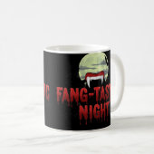 Fang-tastische Nacht - Vampirfangs & Bat Halloween Kaffeetasse (VorderseiteRechts)