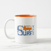 Fangen Sie das Wellen-Plakat Zweifarbige Tasse (Links)