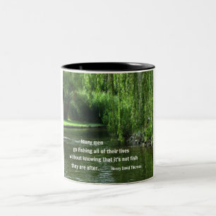 Fangquote von H.D. Thoreau Zweifarbige Tasse