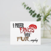 Fangs über Pelz Postkarte (Stehend Vorderseite)