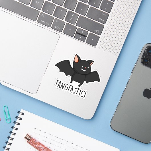 Fangtastic Funny Halloween Puff Aufkleber (Laptop mit iPhone)