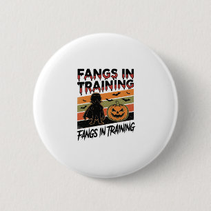 Fangzähne in Ausbildung Lustiges Vampir Halloween- Button