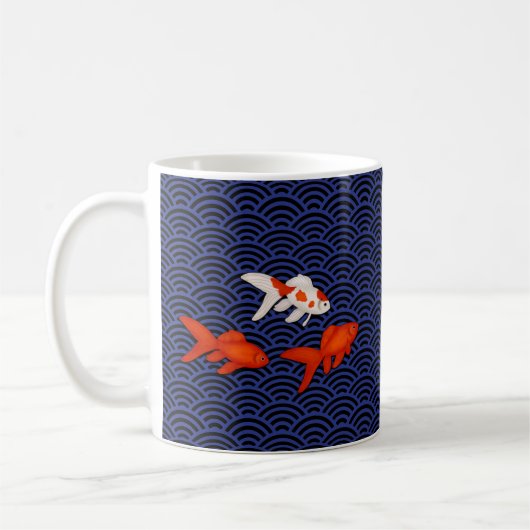 Fantail Goldfish über Seigaiha Wave Pattern Japani Kaffeetasse (Links)
