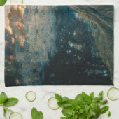 Fantasie in Twilight (von Edward Robert Hughes) Geschirrtuch (Gefaltet)