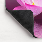 Fantasie-Lotos-Blume mit Schmetterling Mousepad (Ecke)