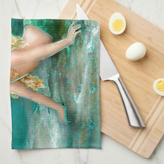 Fantasie-Meerjungfrau auf Ufer von Aqua-Blau-Meer Küchentuch (Viertel Falte)
