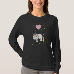 Fantasie-Pferd-Einhorn hängt an Herzluftballon T-Shirt