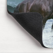 Fantasie-Pferde: Friesische Rinder u. Meer Mousepad (Ecke)