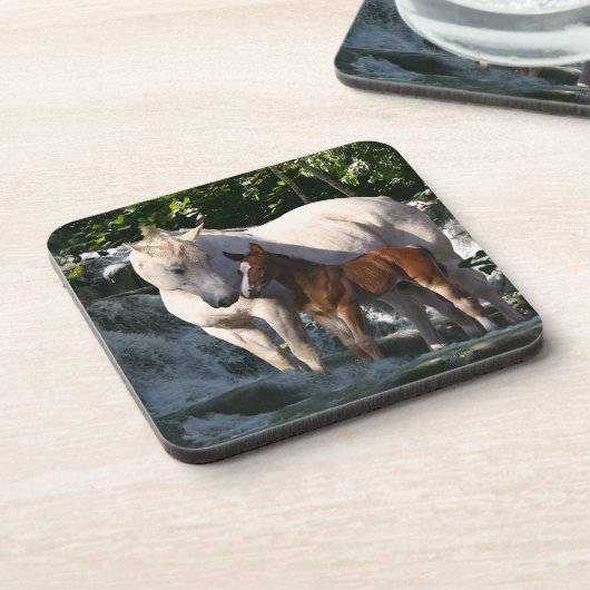 Fantasie-Pferde: Wasserfall Getränkeuntersetzer (Linke Seite)