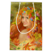Fantasie Schöne Fee Herbst Frau. Natur. Mittlere Geschenktüte (Rückseite)