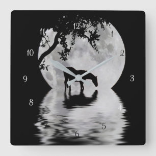 Fantasie Vollmond und Pferdeland Quadratische Wanduhr