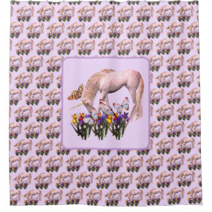 Fantasie von Einhorn und Schmetterlingen Duschvorhang