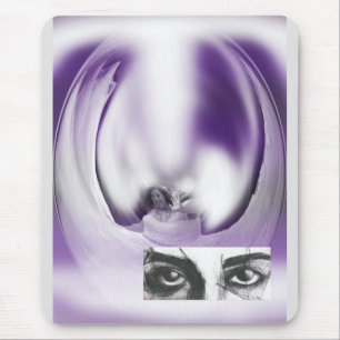 Fantasiefrau und Augen lila Kunst Mousepad