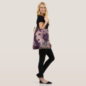 Fantasiefrauen mit Katze von Renee Lavoie Tasche (Am Model)