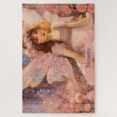 Fantasievolle Fee im träumerischen rosa Blumenmeer Puzzle (Vertikal)