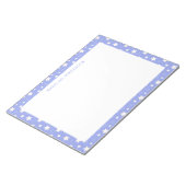 Fantasievolle weiße Sterne hellblaue Monogramm Notizblock (angewinkelt)